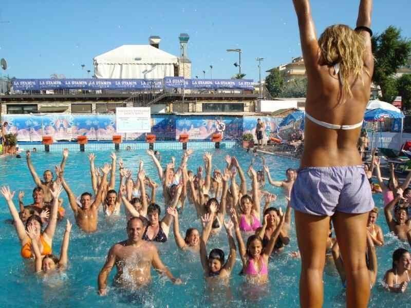 Hotel Fucsia Riccione Luaran gambar