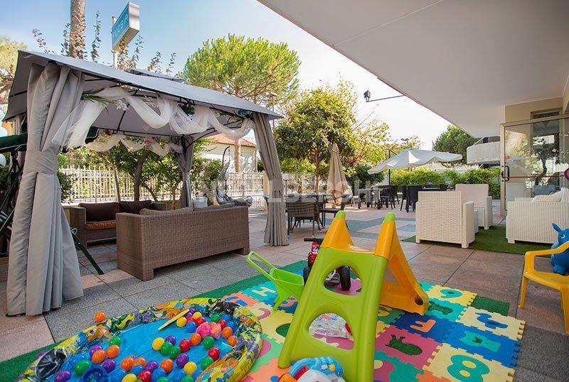 Hotel Fucsia Riccione Luaran gambar