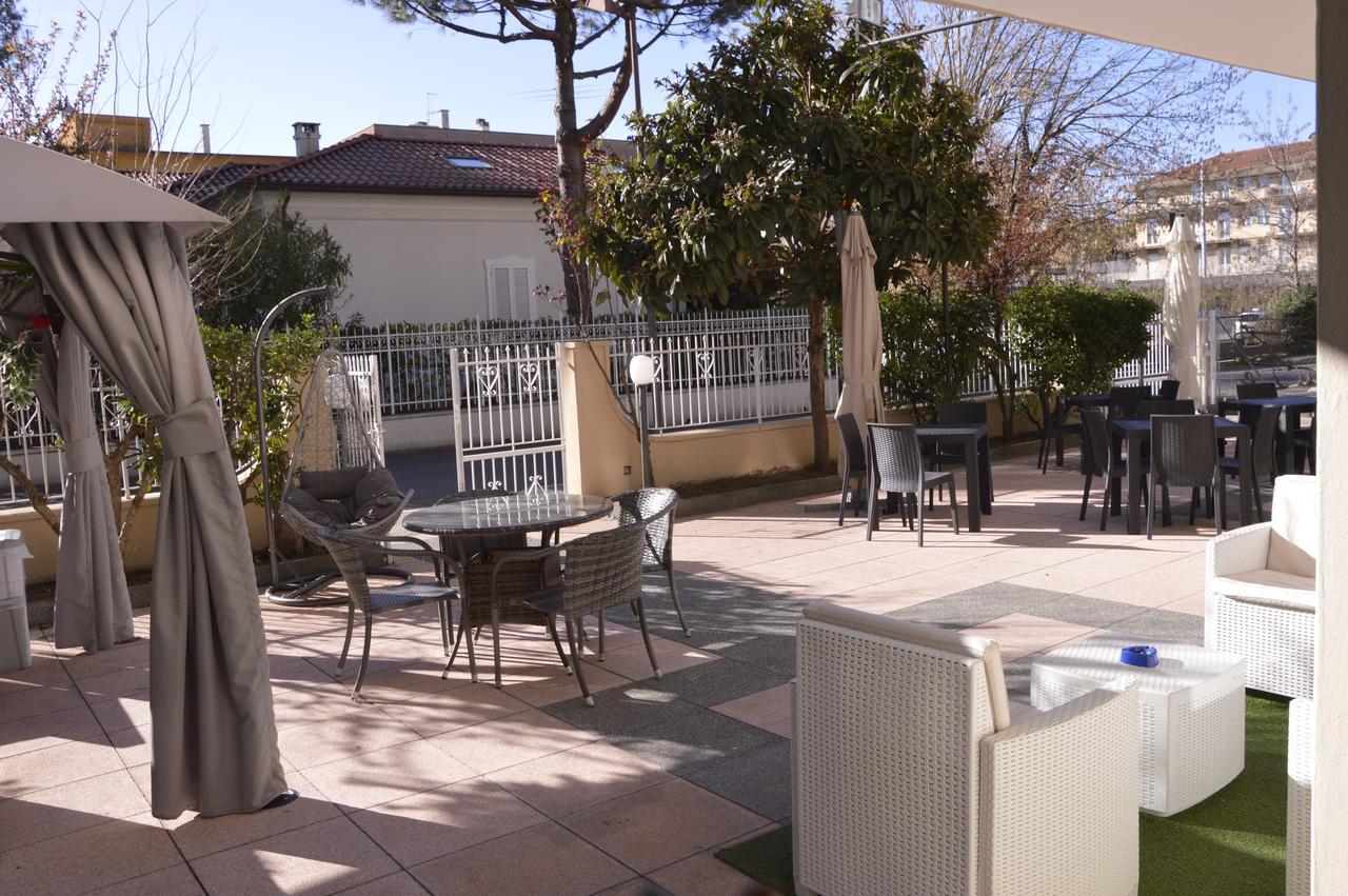 Hotel Fucsia Riccione Luaran gambar