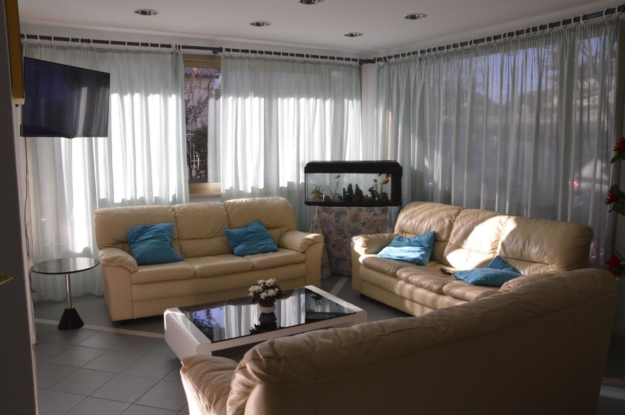 Hotel Fucsia Riccione Luaran gambar
