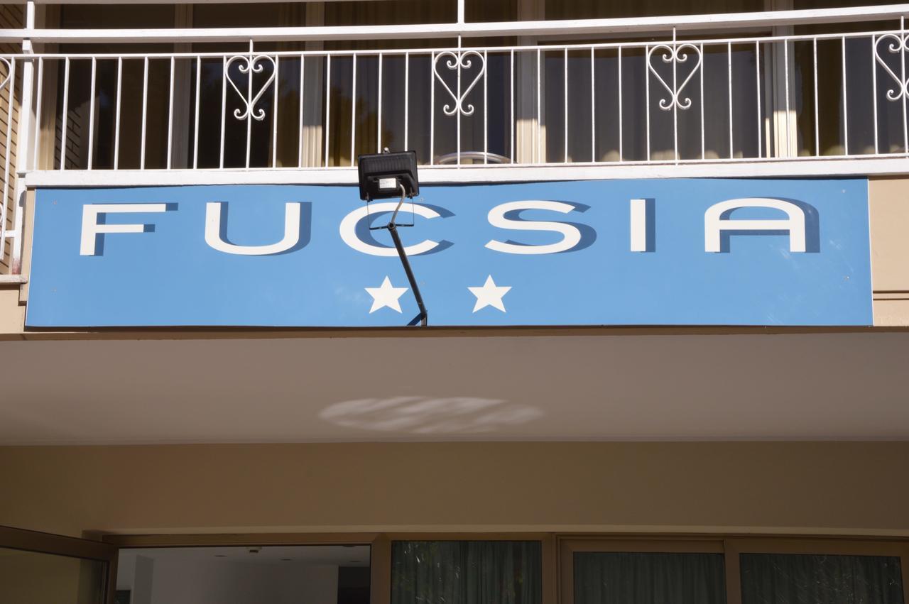 Hotel Fucsia Riccione Luaran gambar