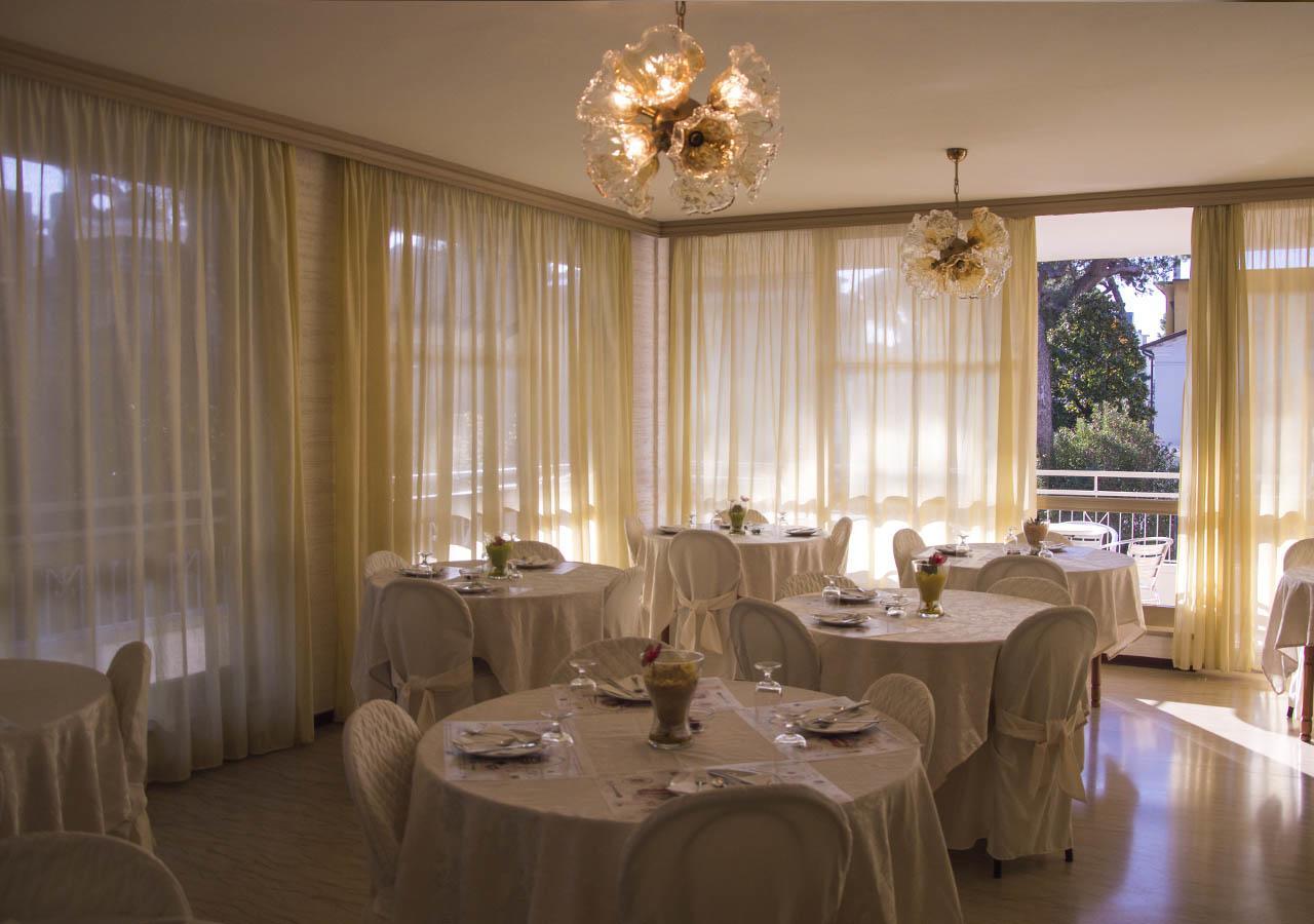 Hotel Fucsia Riccione Luaran gambar