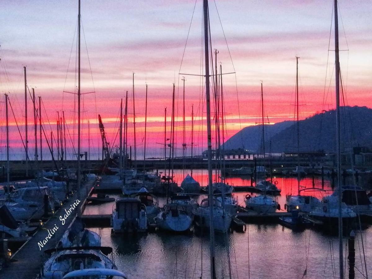 Hotel Fucsia Riccione Luaran gambar